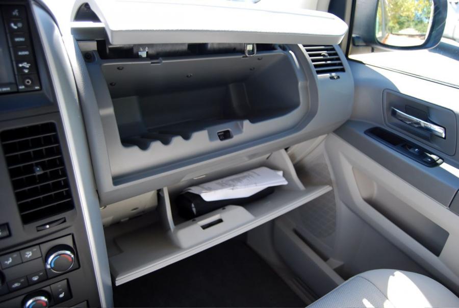  Dodge Grand Caravan SXT 2008 года  (фото 50 из 67)